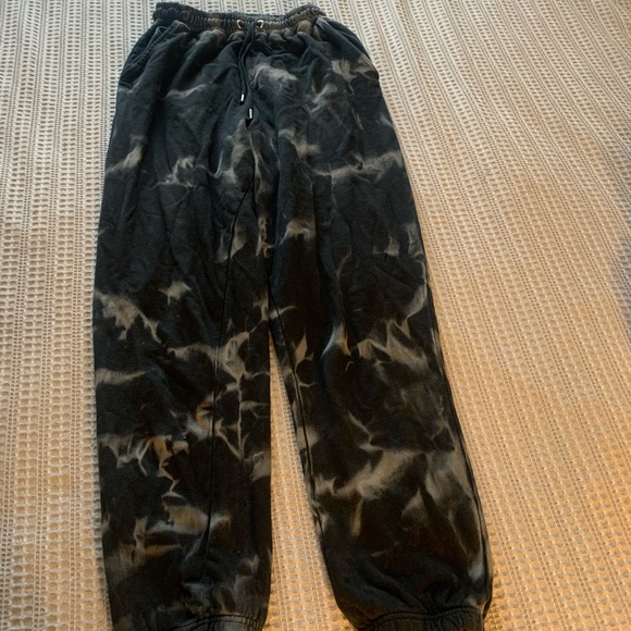 Missguided tie die 90s Joggers in grey - Picture 4 of 5